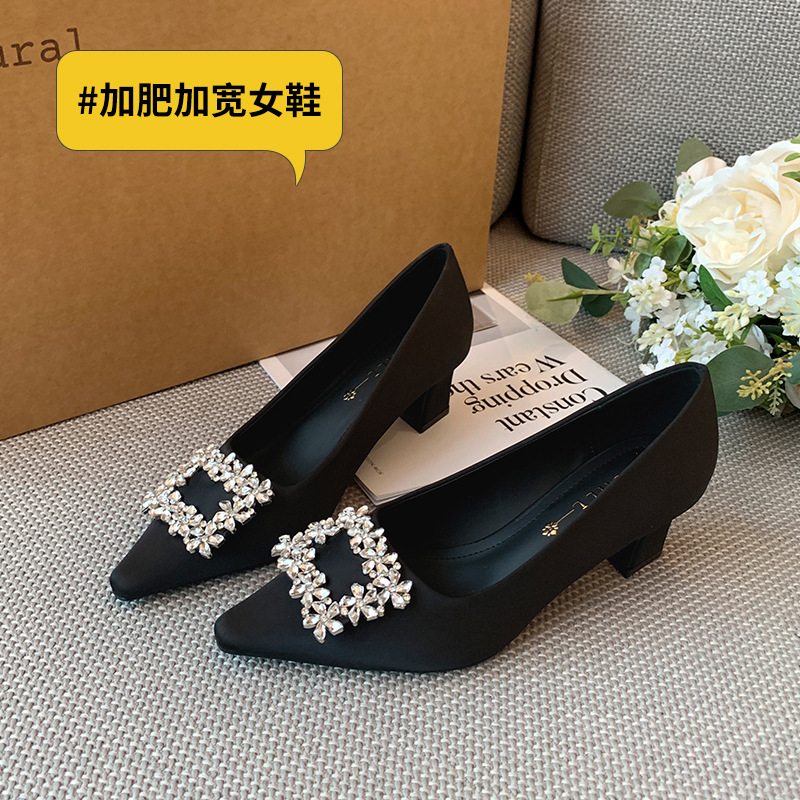 여성용 블랙 새틴 포인티드 토 펌프스, 청키 힐과 라인 - Women Formal Wear Heels 리뷰 및 가격