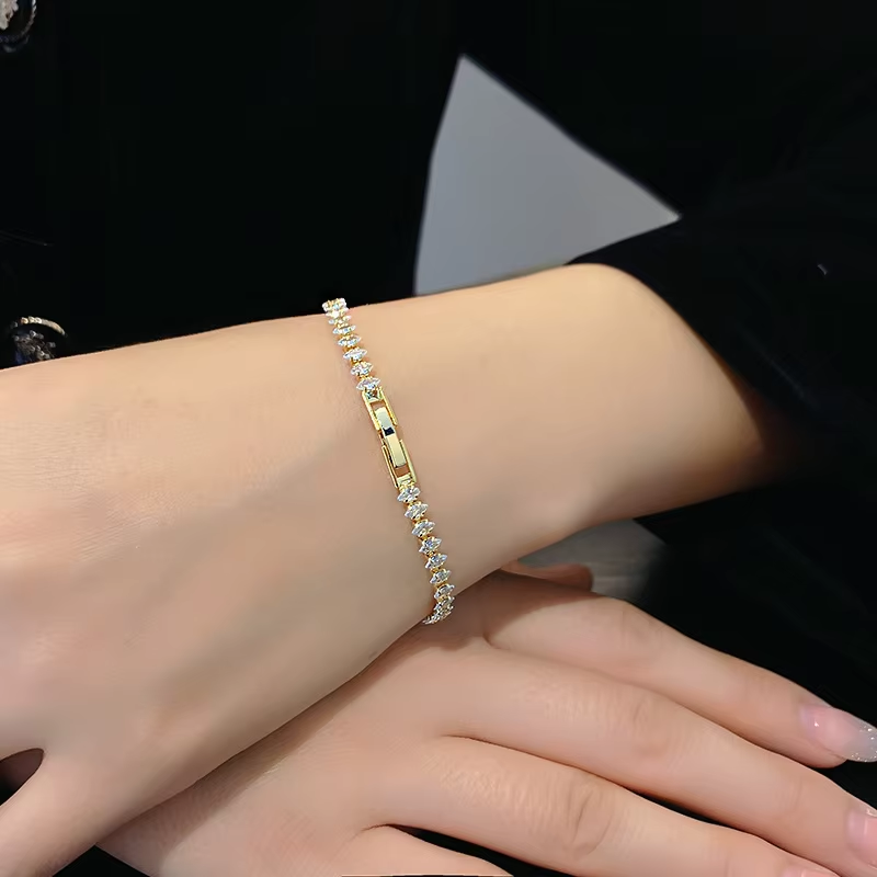 우아한 골드 CZ 팔찌 – 여성용 반짝이는 조절 가능한 - Formal Gala Wear Women 리뷰 및 가격